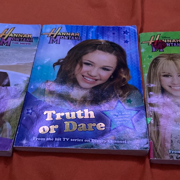 Hannah Montana Books: - Picture 4 of 5